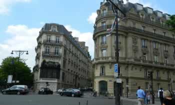 location monte meubles Paris 12