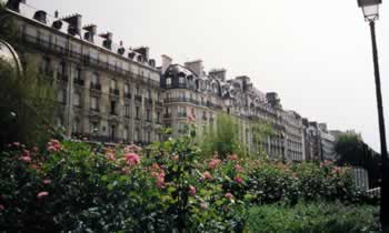 location monte meubles Paris 16