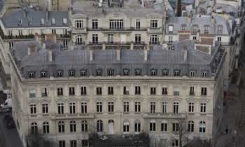 location monte meubles Paris 17